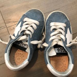 Baby golden goose great condition